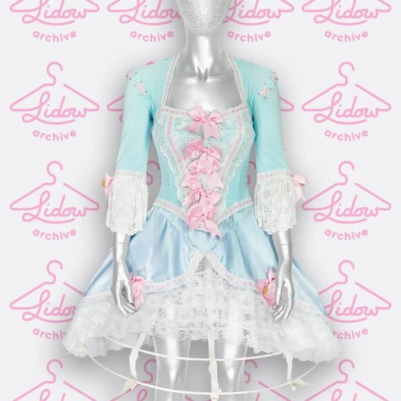 TRASHY LINGERIE Marie Antoinette Made-To-Order Costume Designed By Holly Madison - Picture 2 of 16